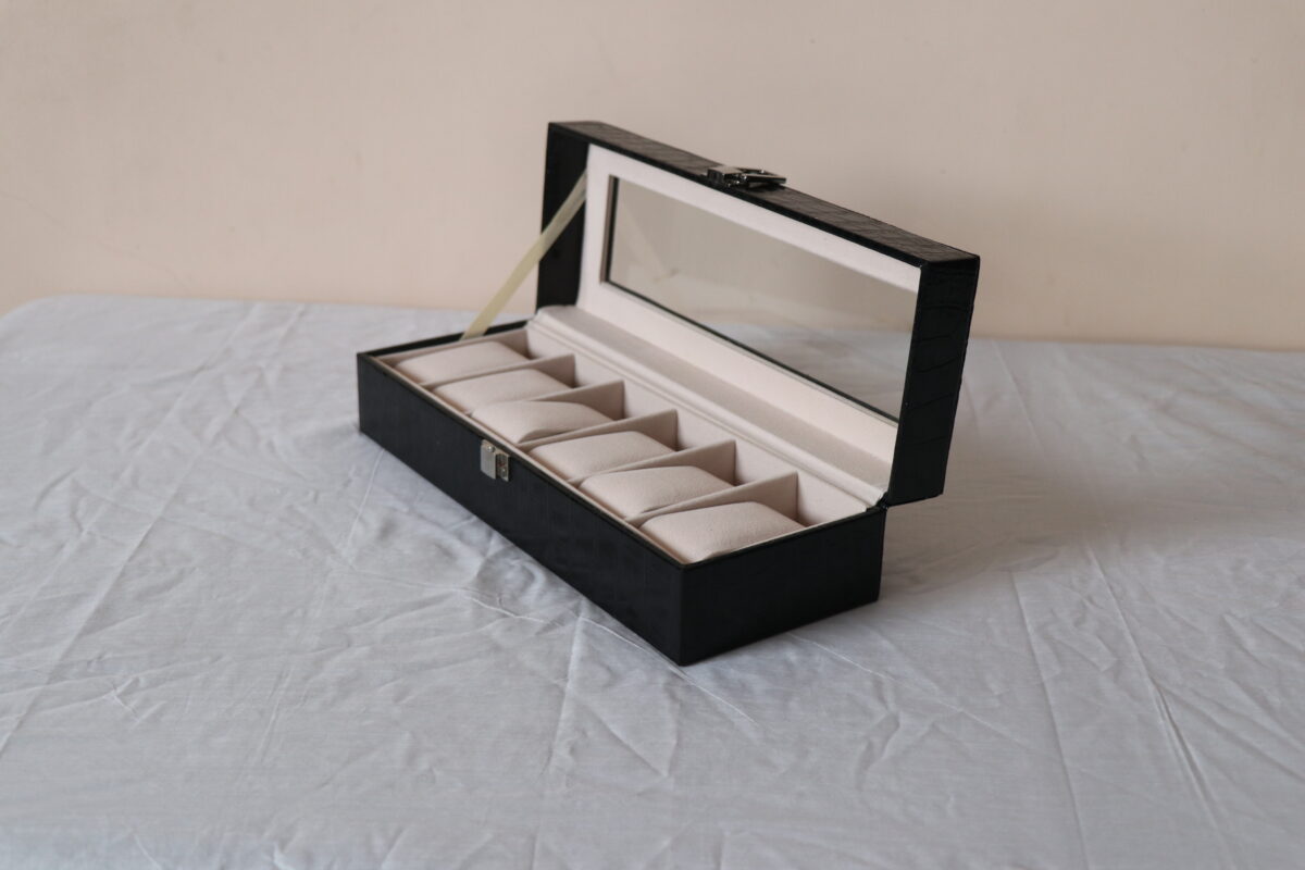 Leather Watch Storage Box with Finish and Glass Window Metal Lock 6 Slot- Piece Watch Box (Black) - Image 4