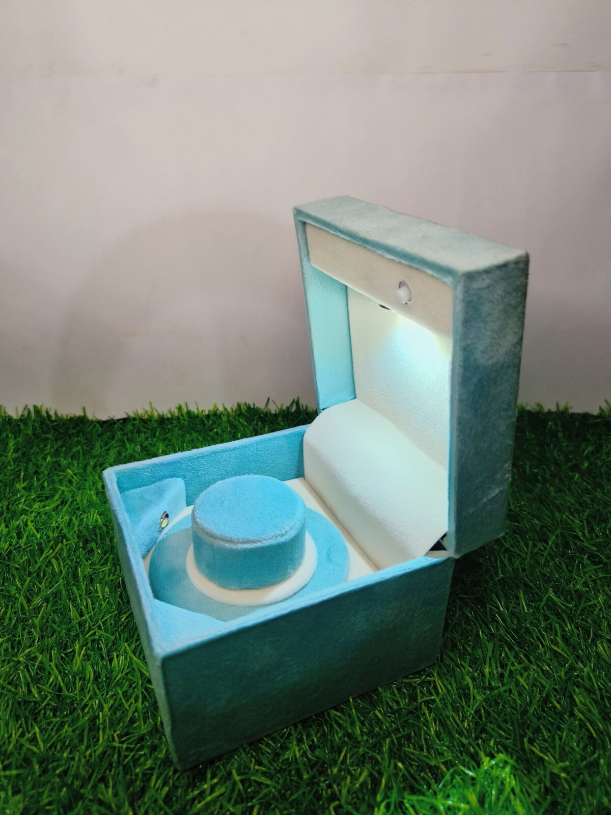 Led Rotating Velvet Jewellery Bangle Box 4"x 4" INCH (Light Blue) - Image 2