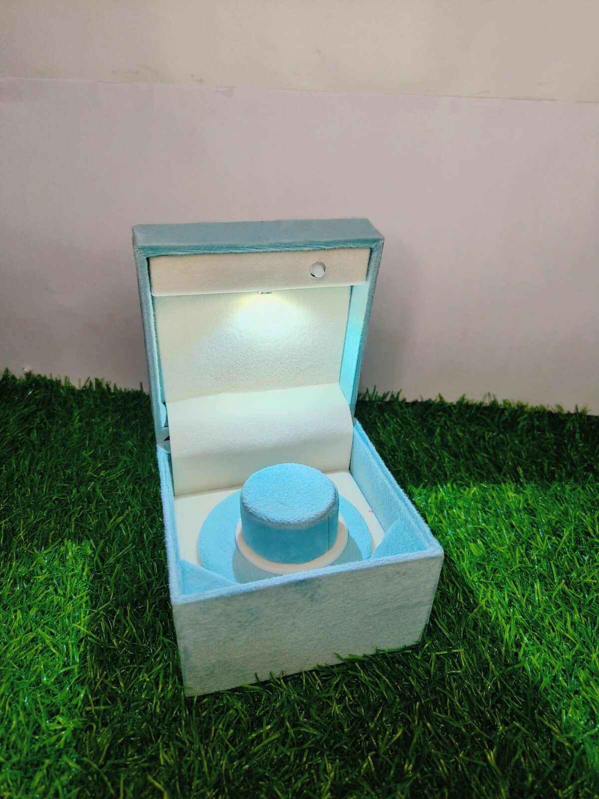 Led Rotating Velvet Jewellery Bangle Box 4"x 4" INCH (Light Blue) - Image 4