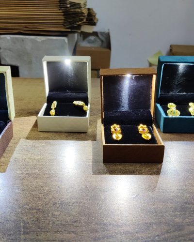Sued Velvet LED Jewellery Ring Box